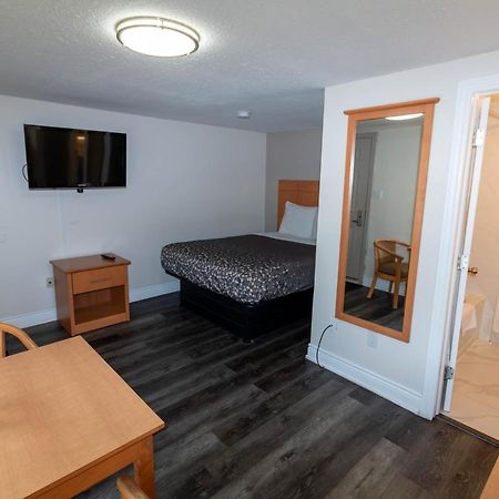 Borden Inn And Suites Angus Dış mekan fotoğraf