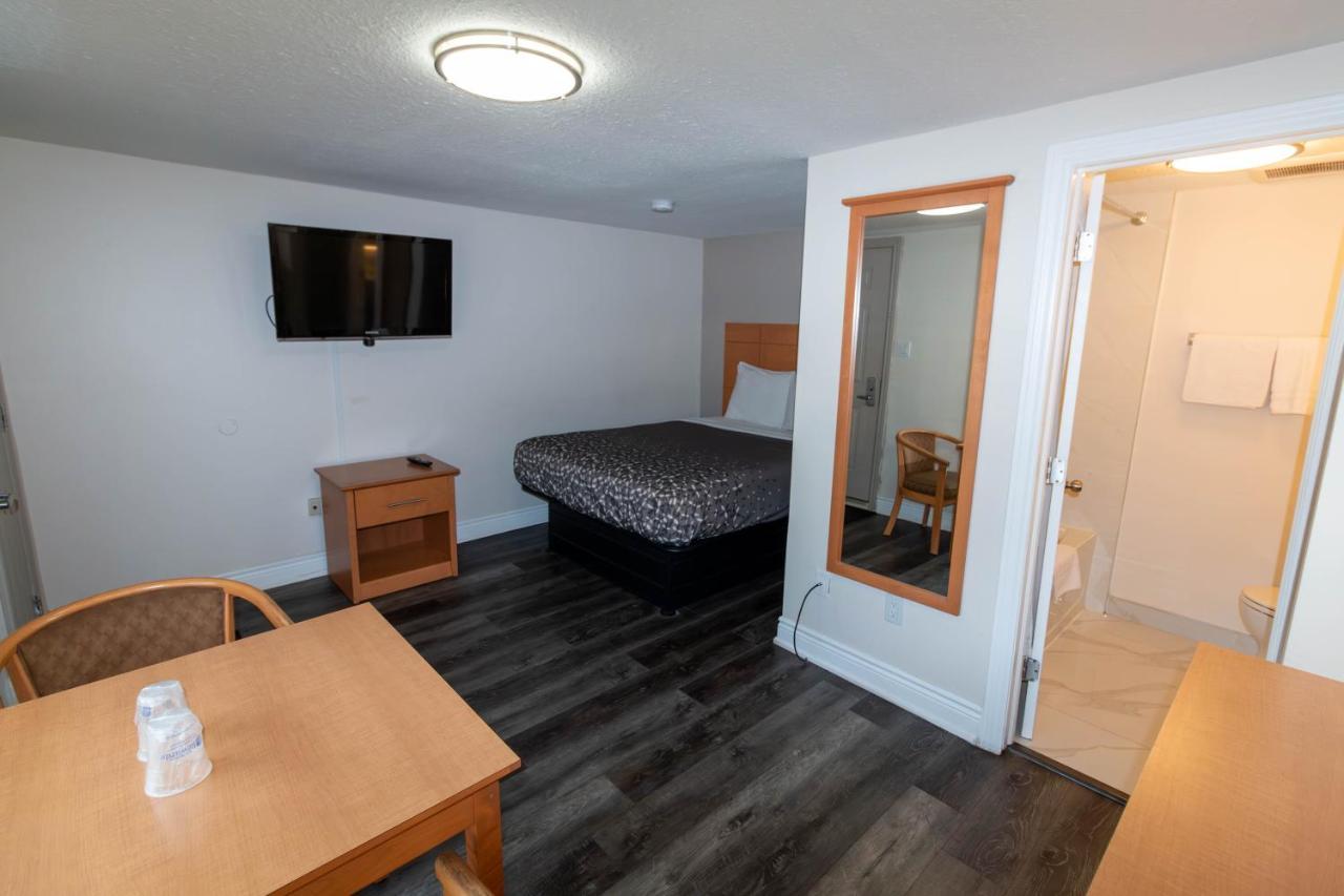 Borden Inn And Suites Angus Dış mekan fotoğraf