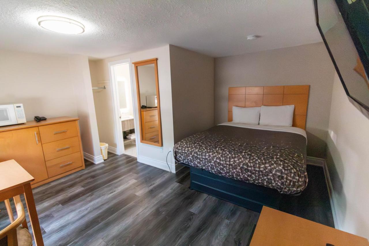 Borden Inn And Suites Angus Dış mekan fotoğraf