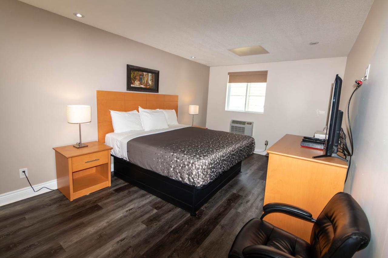 Borden Inn And Suites Angus Dış mekan fotoğraf