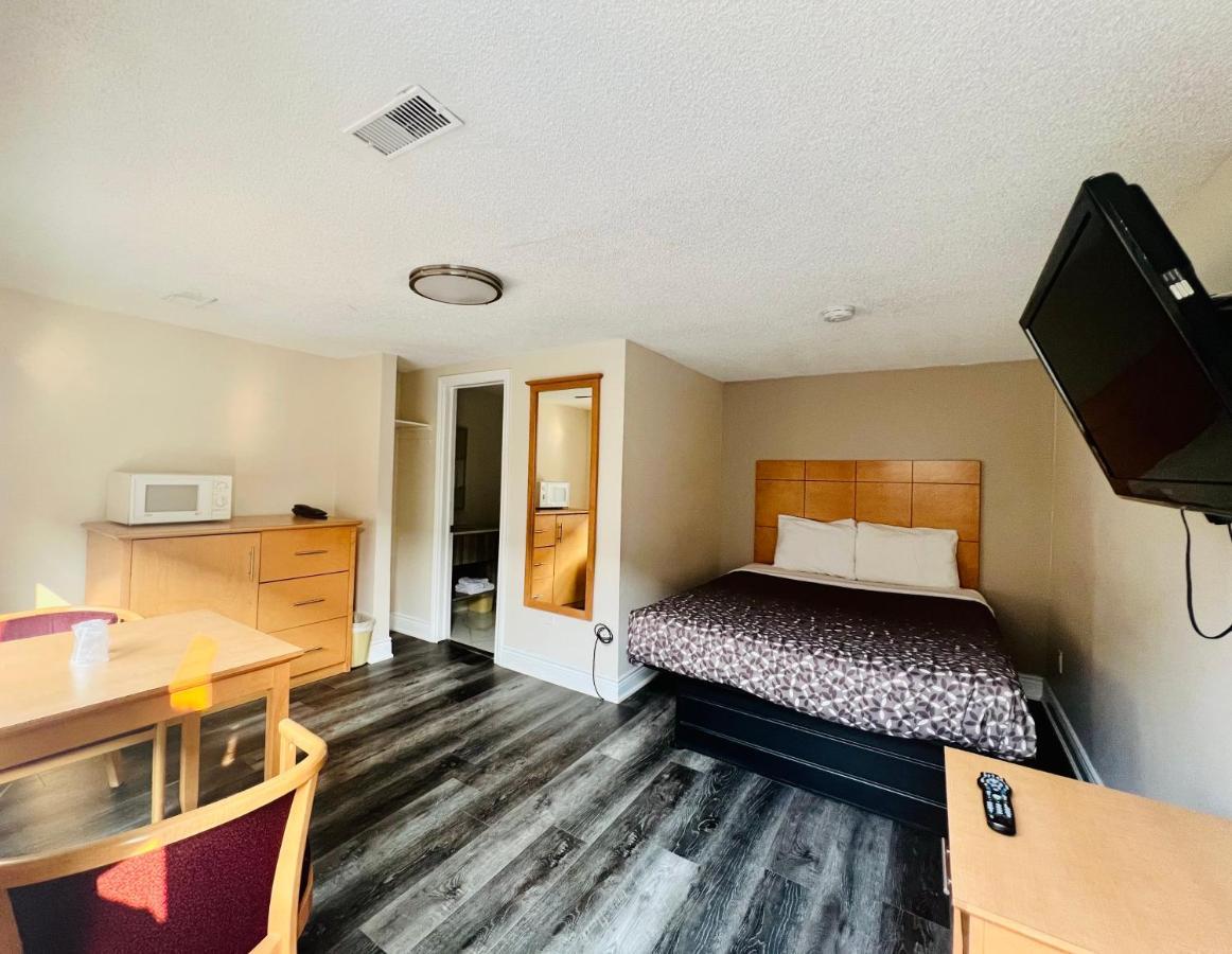 Borden Inn And Suites Angus Dış mekan fotoğraf